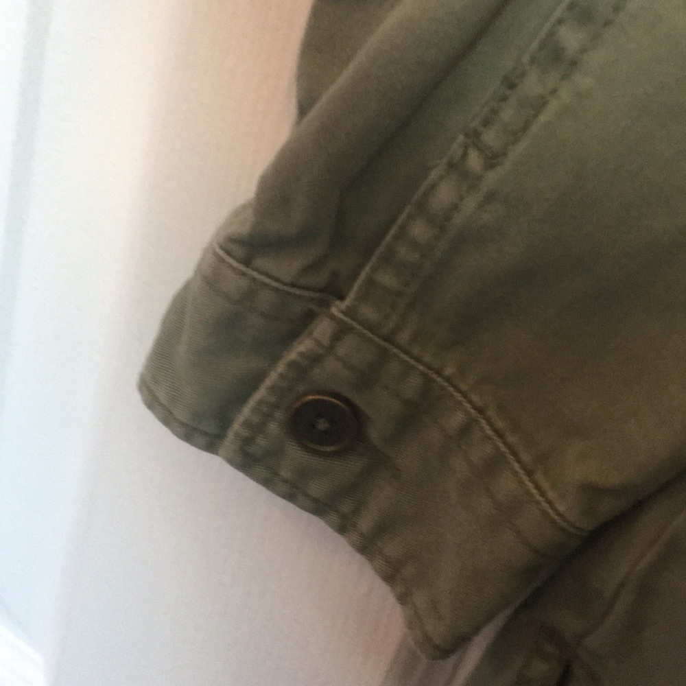 Green jacket. - Picture 4 of 6